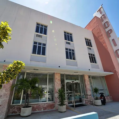 Tropics Hotel Miami Beach